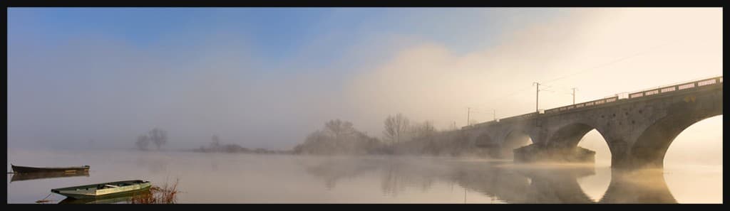 Bouchemaine et la Maine sous brouillard