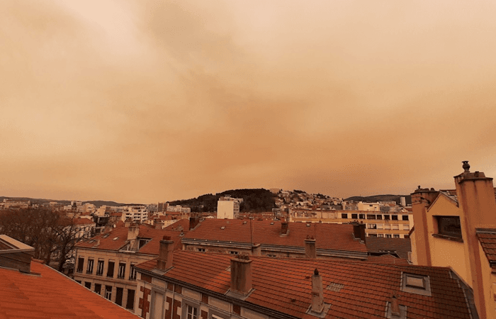 Et voici le retour du sable du Sahara !