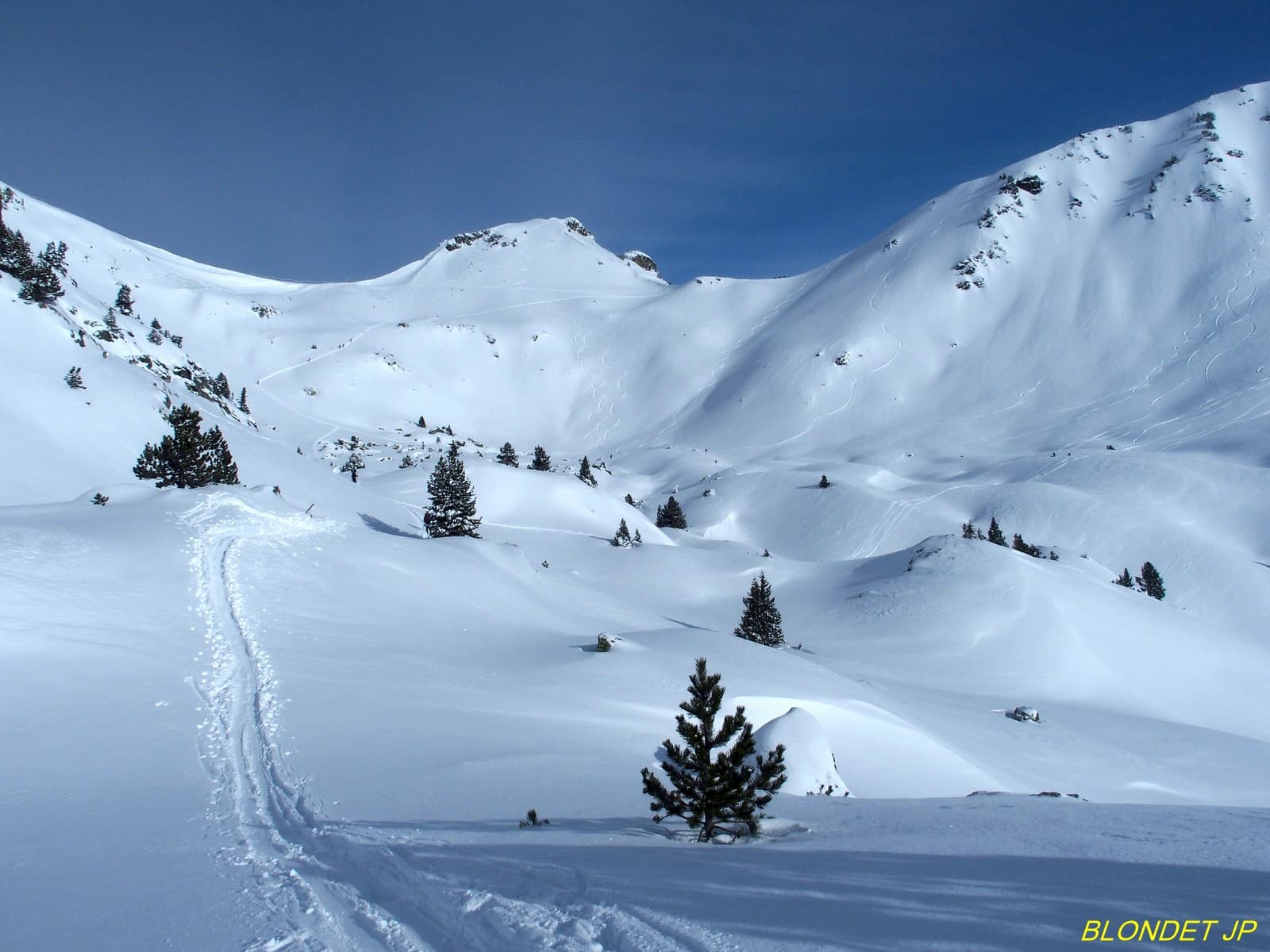 Au fond cols de la Bottes et des 3 Fontaines