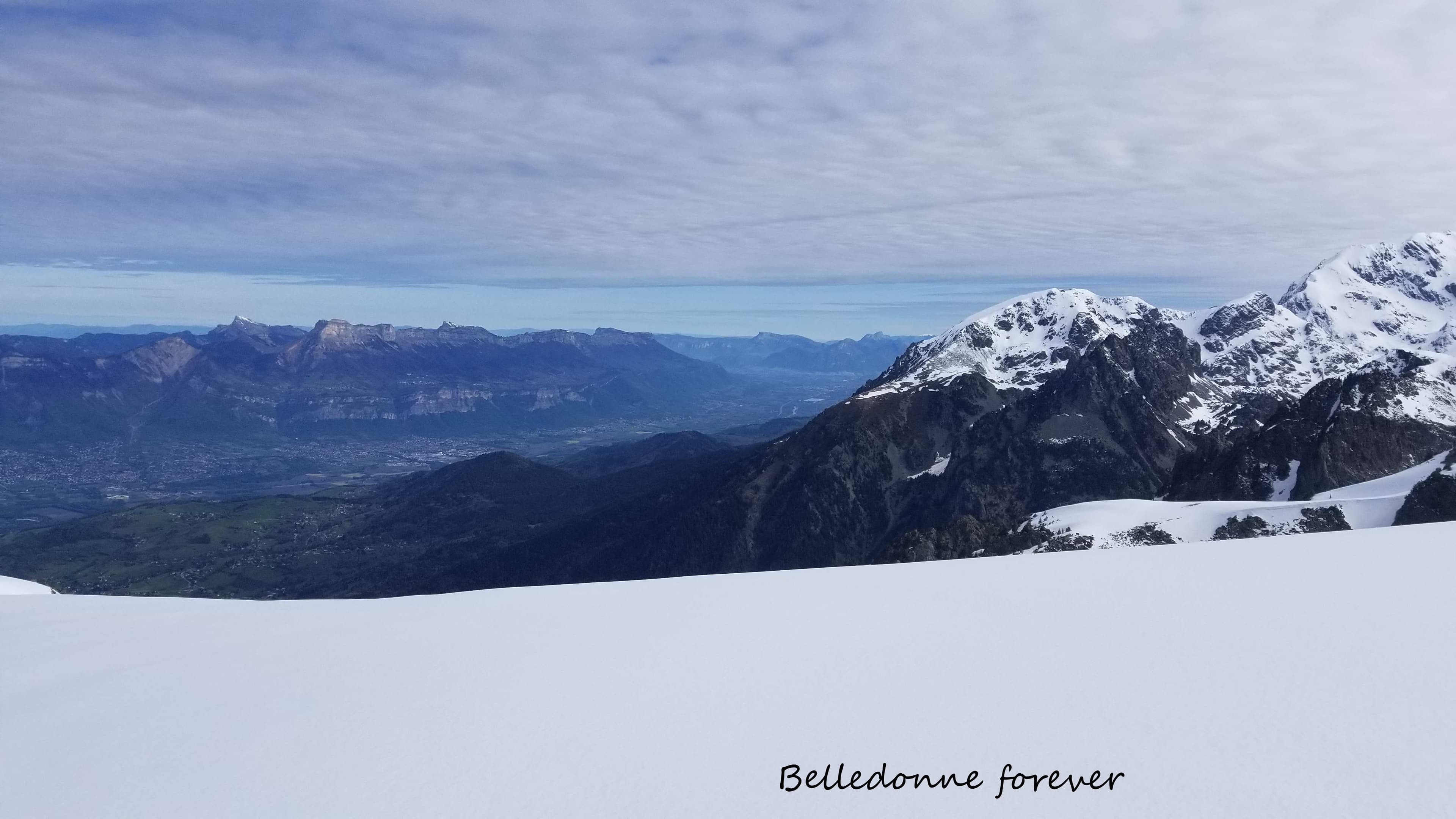Neige de rêve le matin au-dessus de 2000m A.P.