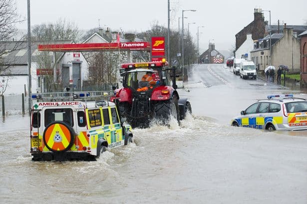 Image d'illustration pour Dépression Felix : coup de vent en Bretagne et Normandie