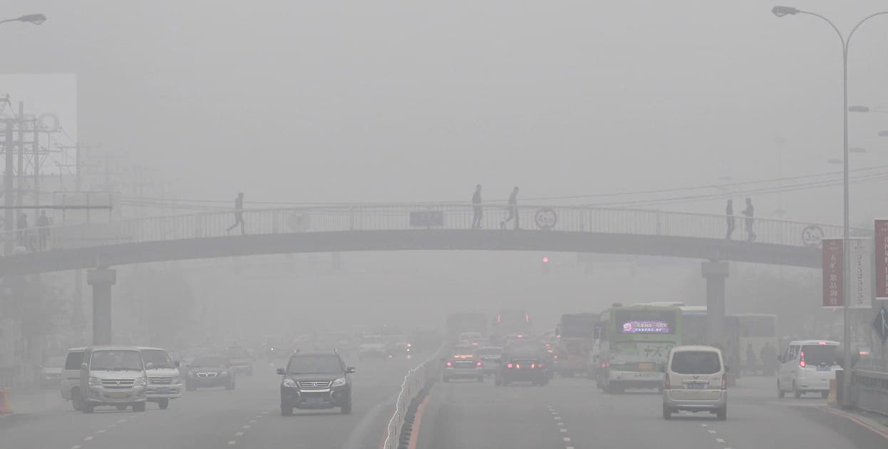 Image d'illustration pour Brouillard et pollution extrêmes à Harbin en Chine