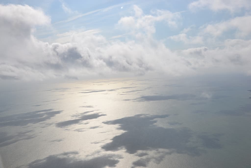ombres et lumieres sur l'océan