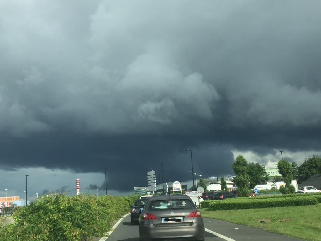 Juste avant l'orage sur Nantes