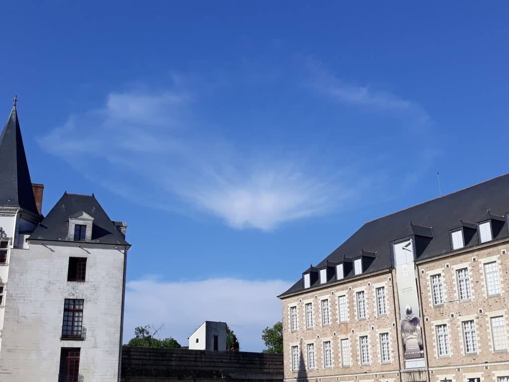 Joli nuage sur Nantes