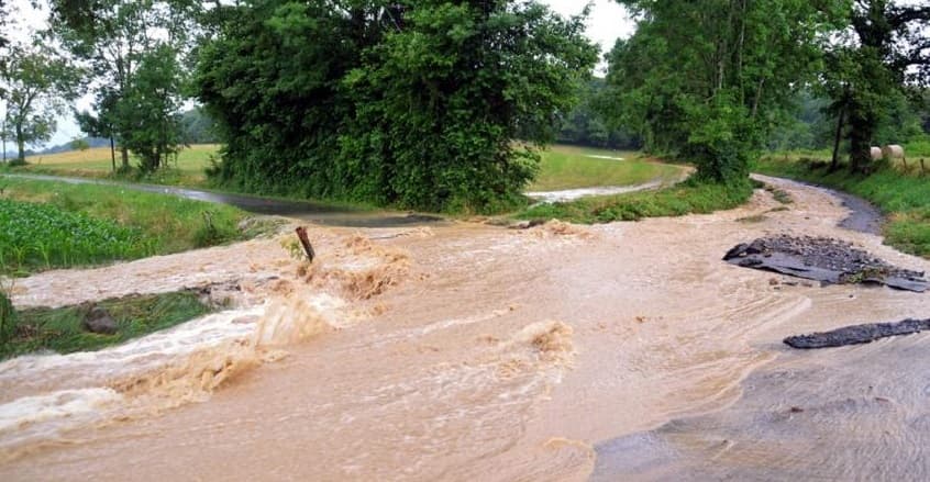 Image d'illustration pour Orages violents près de la Méditerranée