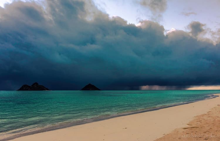 Image d'illustration pour Cyclone Ana : entre Hawaii et les côtes américaines