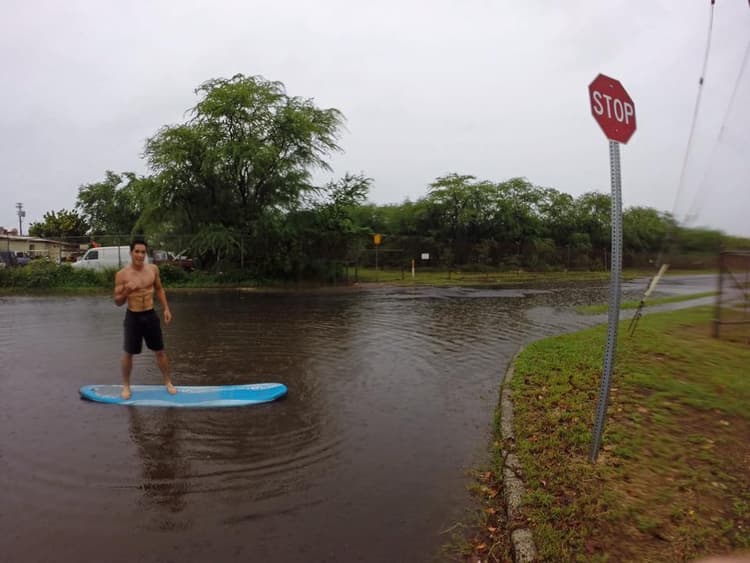 Image d'illustration pour Cyclone Ana : entre Hawaii et les côtes américaines