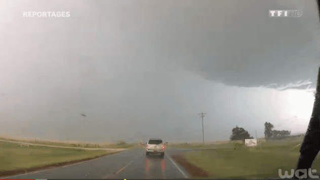 Image d'illustration pour Reportages : les chasseurs de tornade