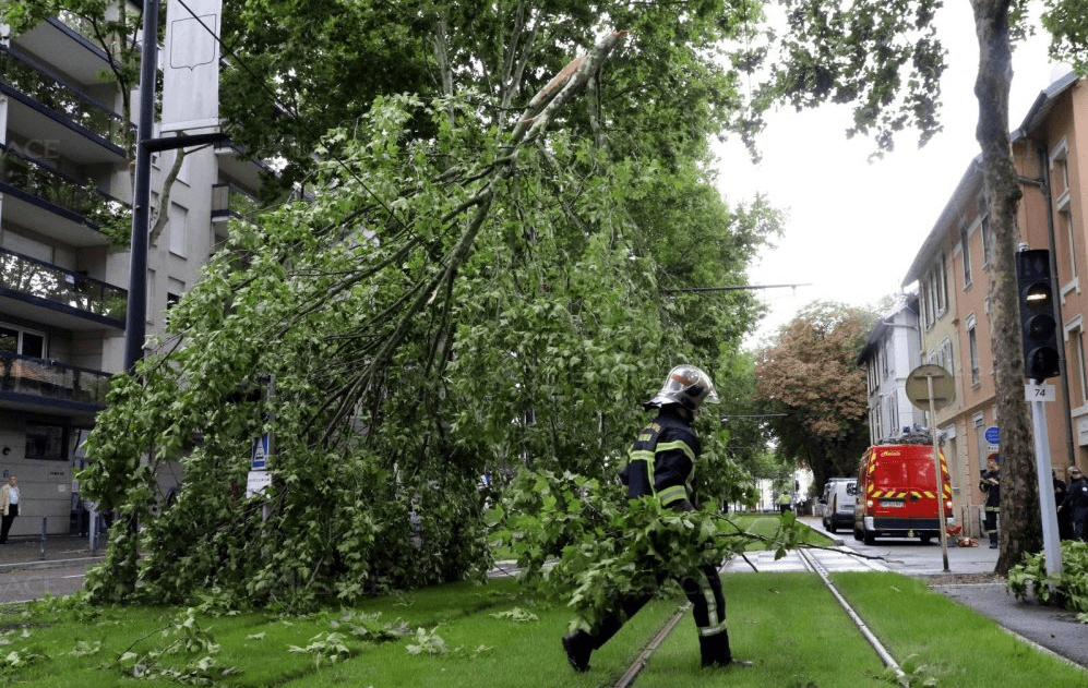 Image d'illustration pour Forts vents sur le Nord-Est - championnats d'athlétisme perturbés en Suisse